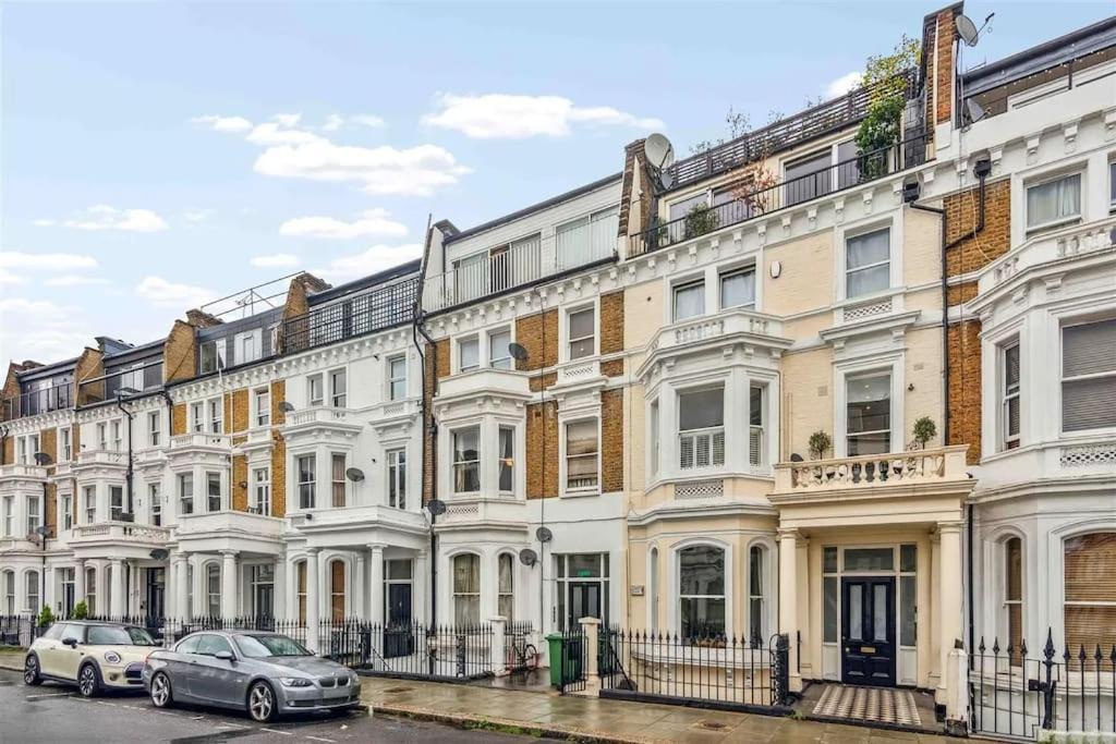 Lovely 1 bedroom apartment in West Kensington Londen Buitenkant foto